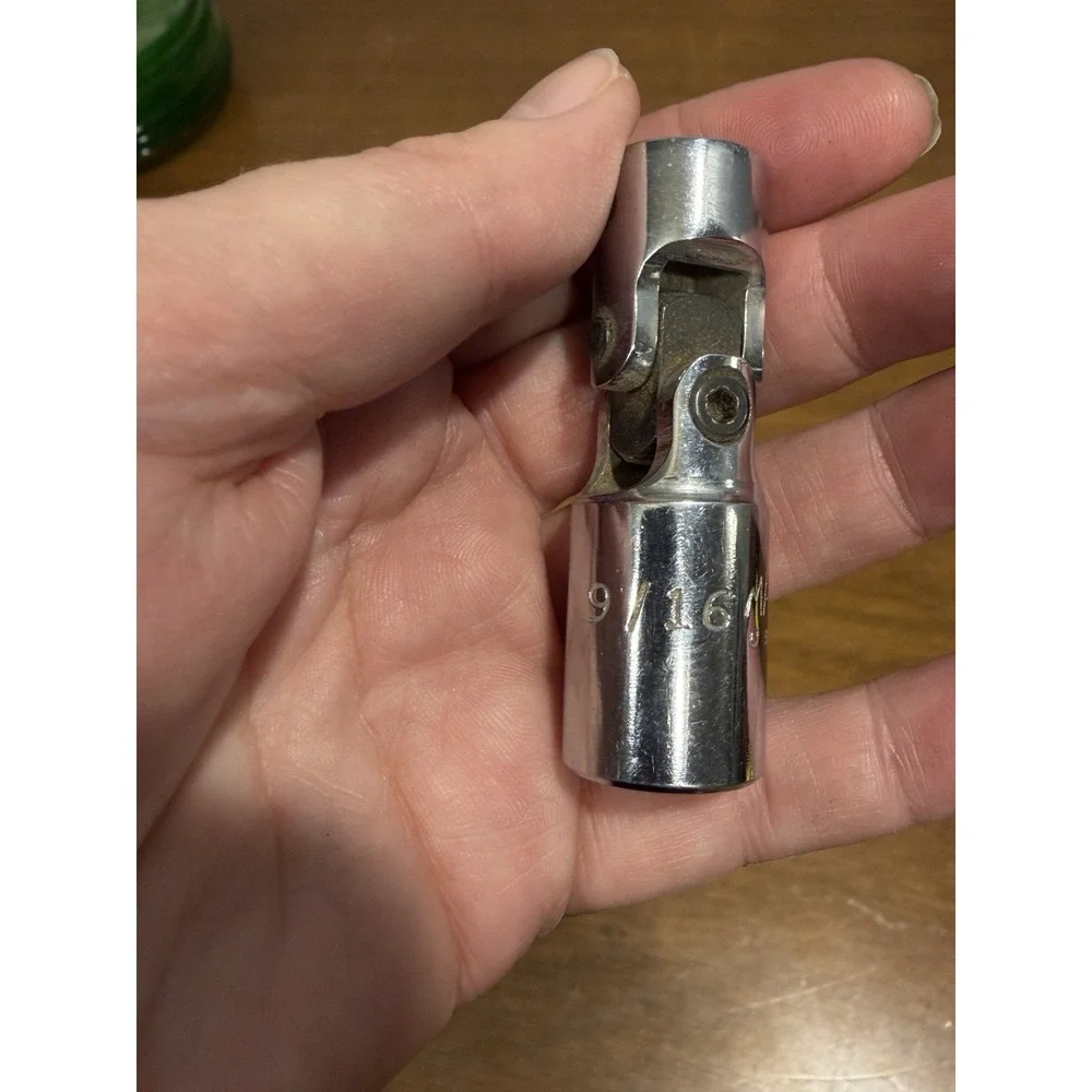 Lot Of 6 Mac Tools Sockets And Socket Accessories